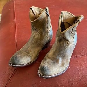 Vintage Frye Western ankle boots.  Sz 36/6.  Similar to Golden Goose